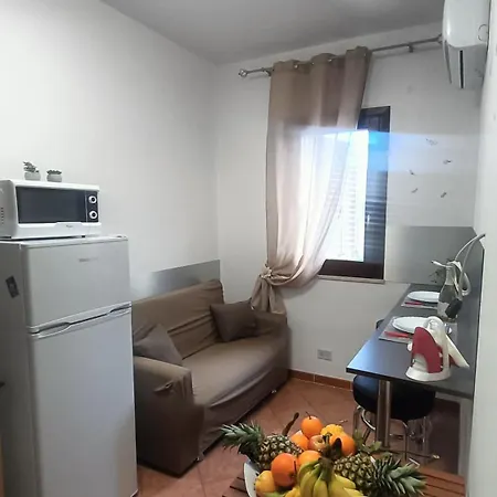 アパート 2 バレストラーテ